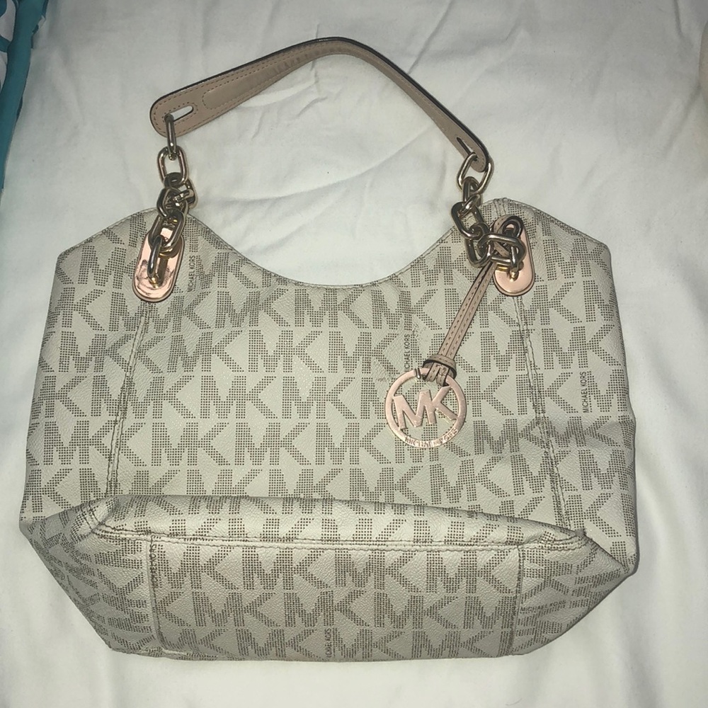 Michael Kors Pocket book